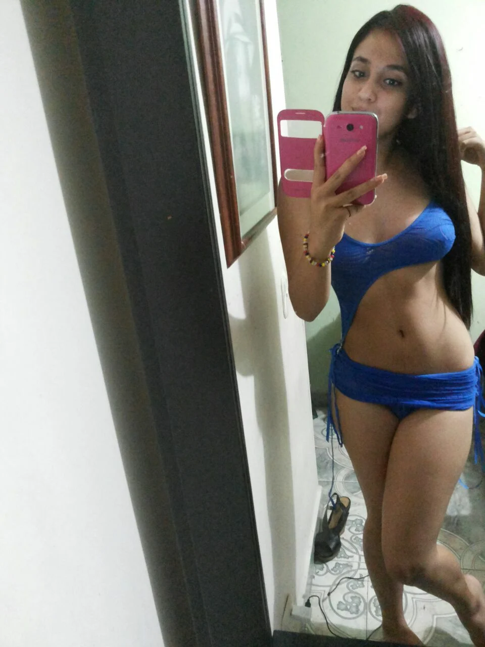 Caiu na net fotos amadoras de ninfetas – Fotos Porno – Quadrinho Completo